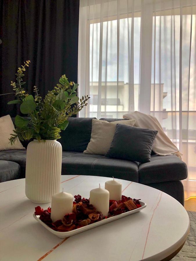 وارسو Apartaments Airport Okecie Premium المظهر الخارجي الصورة
