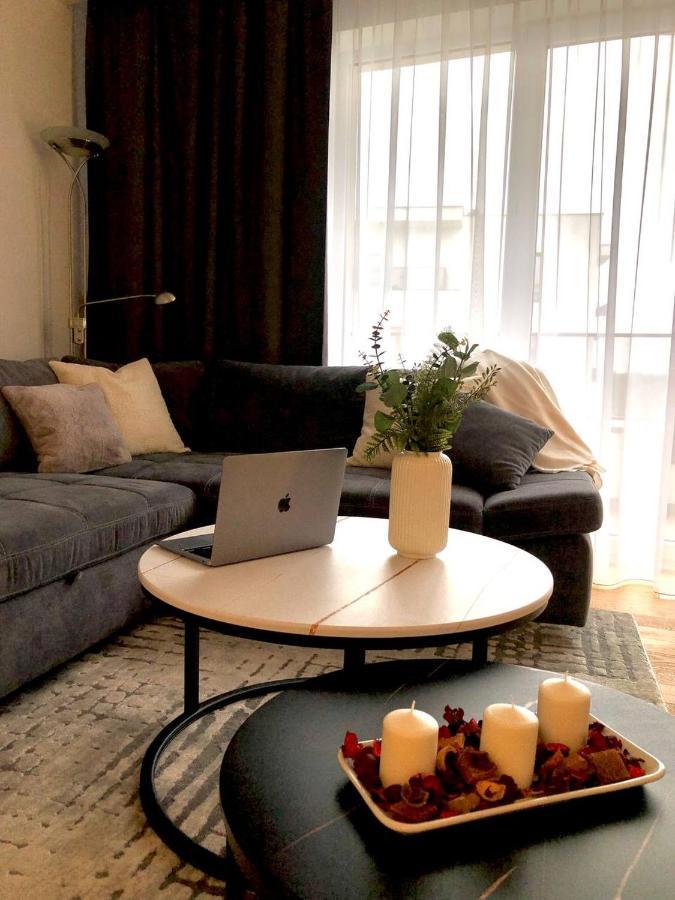 وارسو Apartaments Airport Okecie Premium المظهر الخارجي الصورة