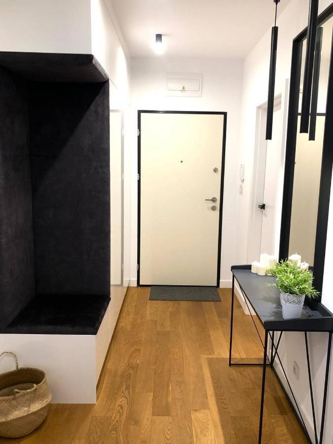 وارسو Apartaments Airport Okecie Premium المظهر الخارجي الصورة