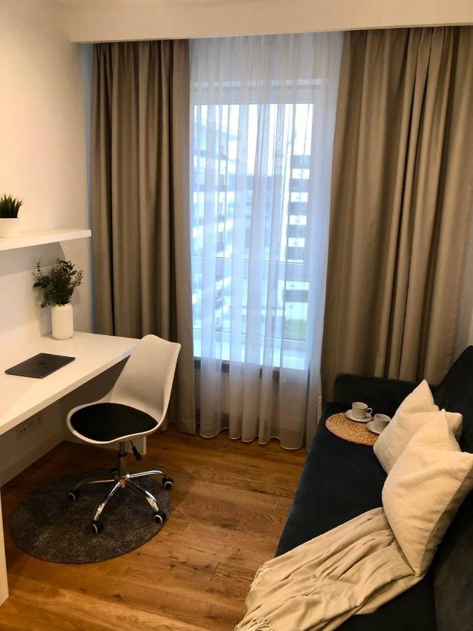 وارسو Apartaments Airport Okecie Premium المظهر الخارجي الصورة
